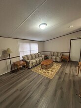 2040 New Hope Church Rd in Comer, GA - Building Photo - Building Photo