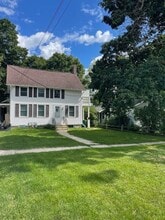 326 S Walnut St in Sycamore, IL - Building Photo - Building Photo