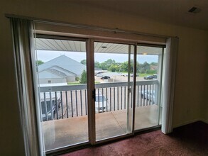 15779 Canal Rd in Clinton Township, MI - Building Photo - Building Photo