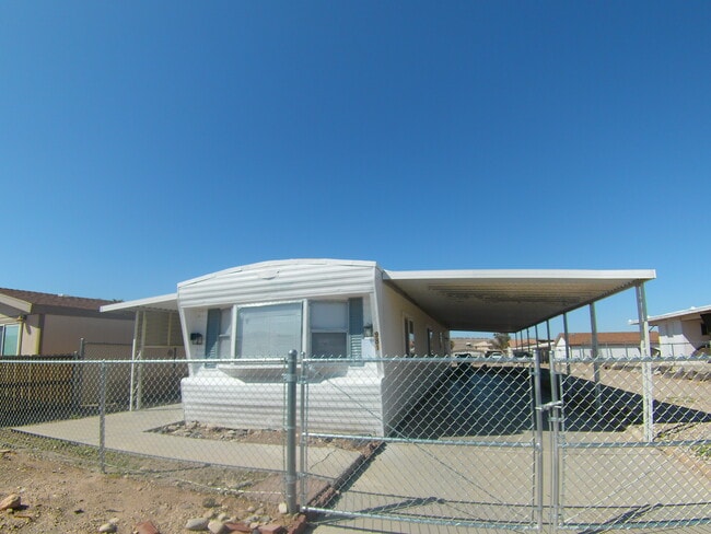 981 Stahlman Dr in Bullhead City, AZ - Building Photo - Building Photo