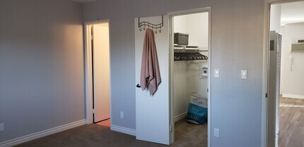 13240 Community Rd-Unit -LP11 in Poway, CA - Building Photo - Building Photo