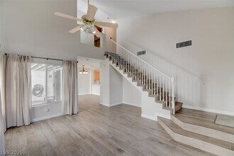 3480 Bankside Dr in Las Vegas, NV - Building Photo - Building Photo