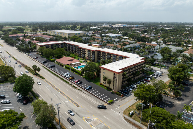 Garden Aire Village in Pompano Beach, FL - Foto de edificio - Building Photo