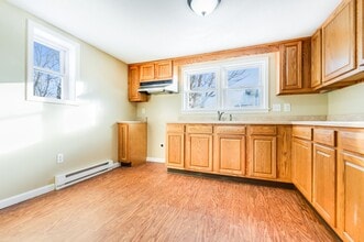 14 Dale Ave in Cambridge City, IN - Building Photo - Building Photo