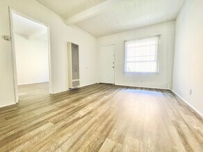 1507 16th St, Unit 10 in Santa Monica, CA - Building Photo - Building Photo