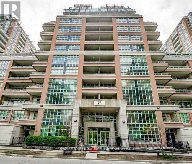 property at 75-575 E Liberty St