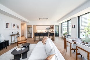 Solaire 7607 Old Georgetown in Bethesda, MD - Building Photo