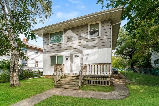 5676#5678 North 61st Street, 53218; #1323339 - 1323339 in Milwaukee, WI - Foto de edificio - Building Photo