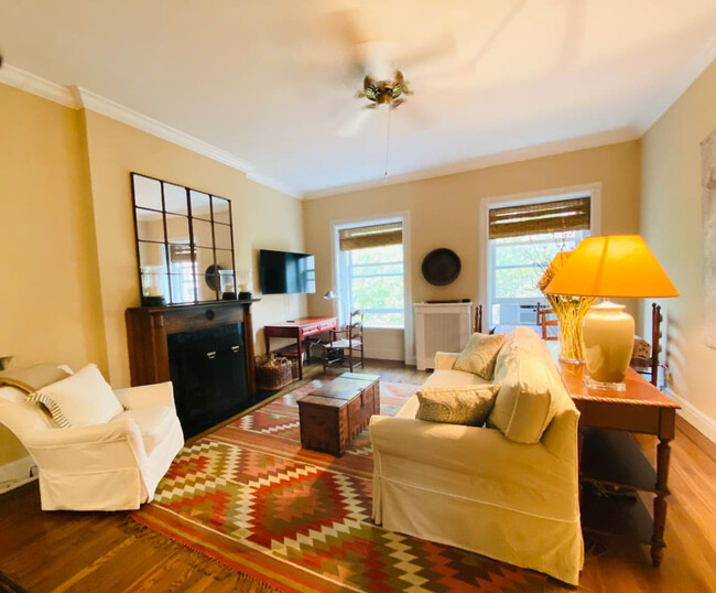 112 W 78th St in New York, NY - Building Photo - Building Photo