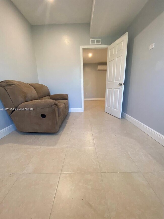 511 NW 4th Ave in Homestead, FL - Building Photo - Building Photo