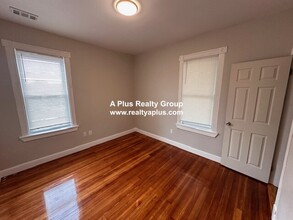 10 Fabyan St, Unit 2 in Boston, MA - Building Photo - Building Photo