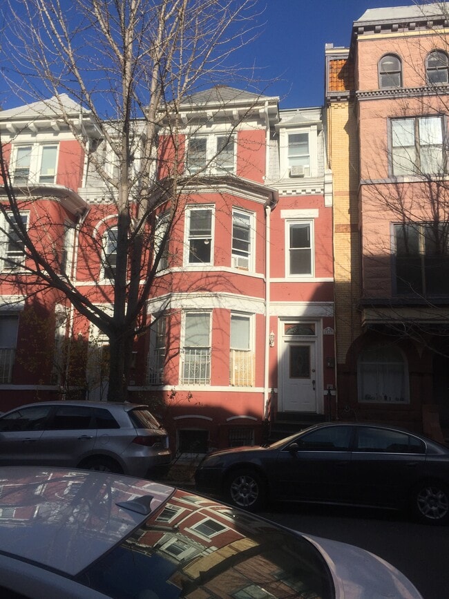 1829 Swann St Northwest, Unit #4