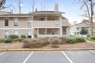 210 Wynnes Ridge Cir SE in Marietta, GA - Building Photo