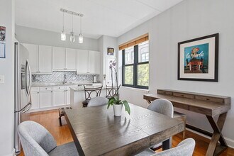 1301 W Washington Blvd in Chicago, IL - Building Photo - Building Photo