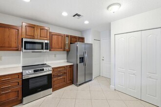 12740 Westhampton Cir in Wellington, FL - Building Photo - Building Photo