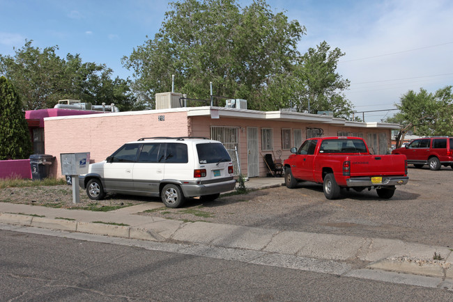 219-225 Dallas St NE in Albuquerque, NM - Building Photo - Building Photo