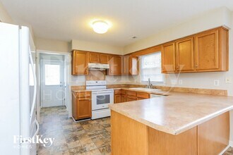 4906 Riding Ridge Dr in Greensboro, NC - Building Photo - Building Photo