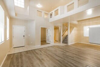 1316 E Thunderhill Pl in Phoenix, AZ - Building Photo - Building Photo