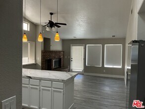 9248 Camphor Tree Ct in Corona, CA - Building Photo - Building Photo