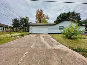 9401 Sierra Dr in Houston, TX - Building Photo - Building Photo