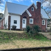 205 Panola St in Water Valley, MS - Building Photo