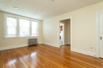 138 Highland Ave in Somerville, MA - Foto de edificio - Building Photo