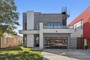 2231 Madera St in Dallas, TX - Building Photo