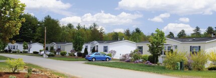 251 N Chevalier Dr in Howell, MI - Foto de edificio - Building Photo