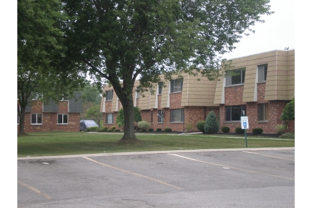 Royal Park and Heritage Commons Apartments Photo