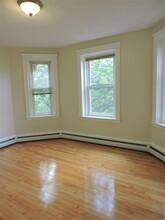 274 Brookline St, Unit #3R in Cambridge, MA - Building Photo - Building Photo