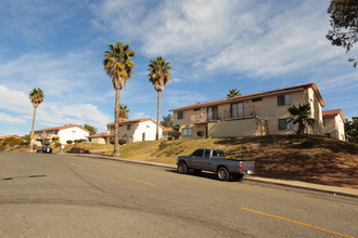 East Crest Apartments in Vista, CA - Building Photo - Building Photo