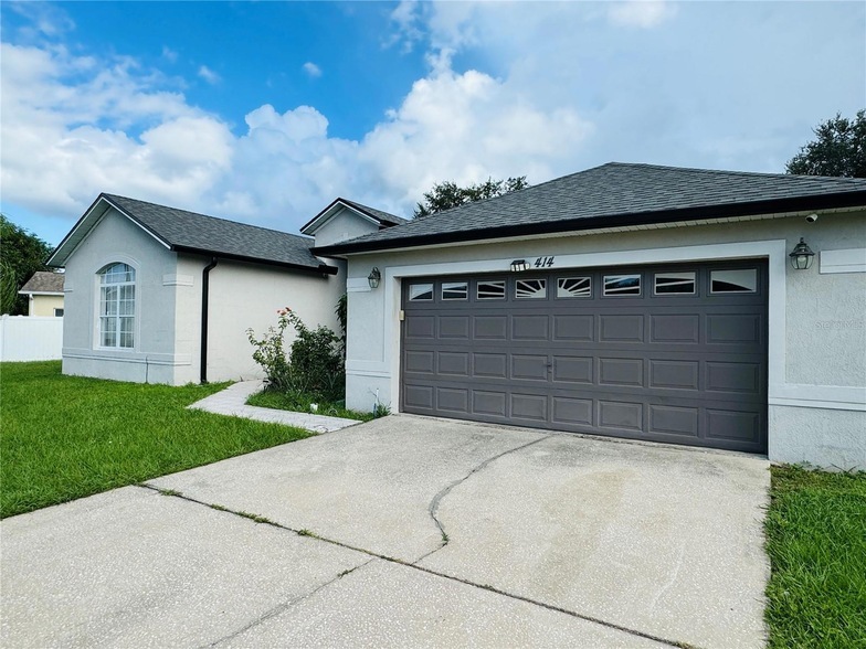 414 Tamarind Parke Ln in Kissimmee, FL - Building Photo