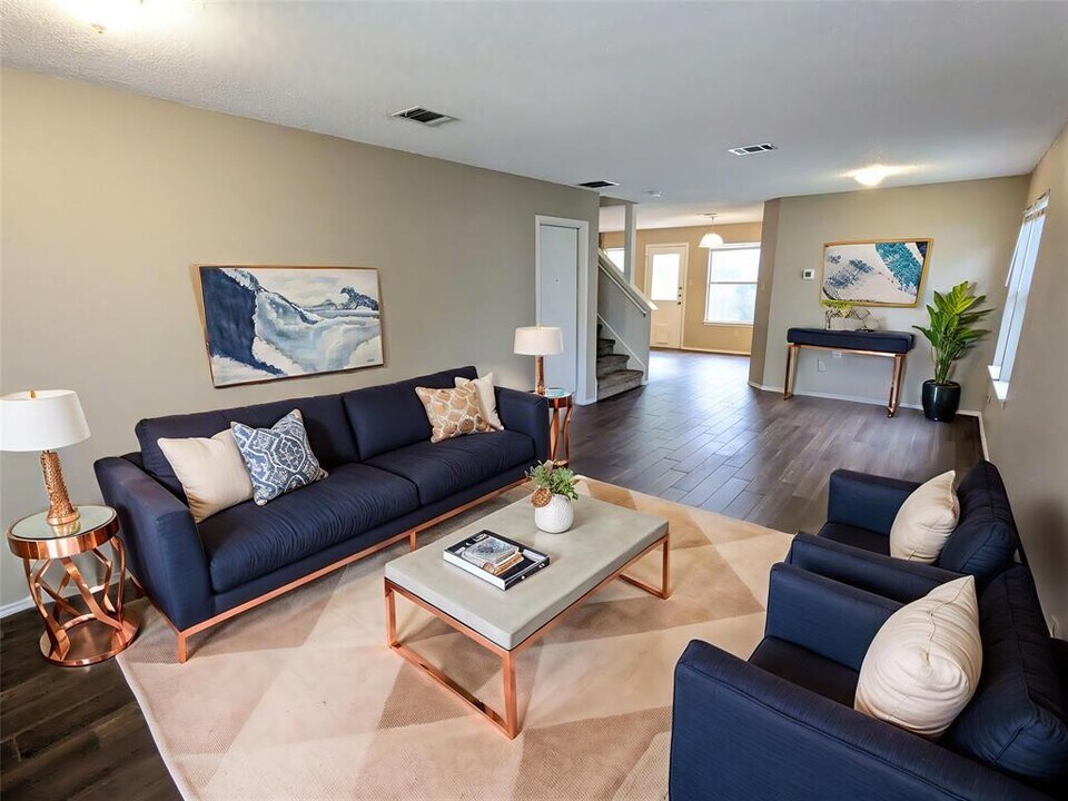 8608 Dandelion Trail in Austin, TX - Building Photo