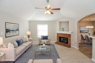 1107 Breezy Valley Dr, Unit 3004 in Cordova, TN - Foto de edificio - Building Photo