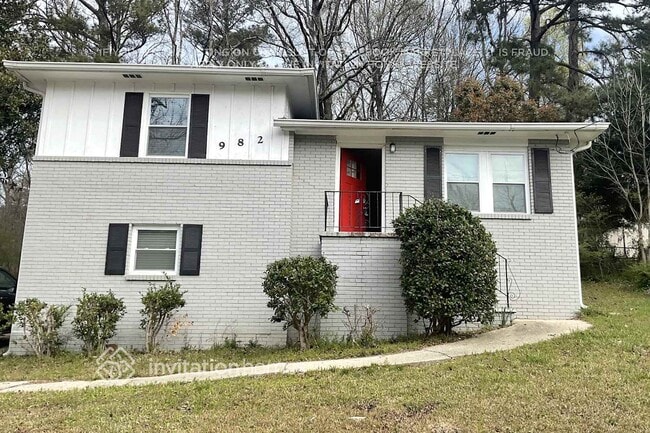 property at 982 Hutchens Rd SE