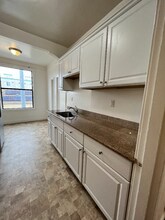 5650 Mission St in San Francisco, CA - Foto de edificio - Building Photo