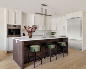 20 Kinmonth Rd in Newton, MA - Building Photo - Building Photo