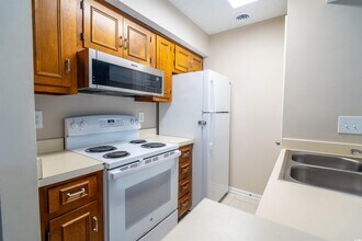 4708 Cobblestone Dr in Myrtle Beach, SC - Building Photo - Building Photo