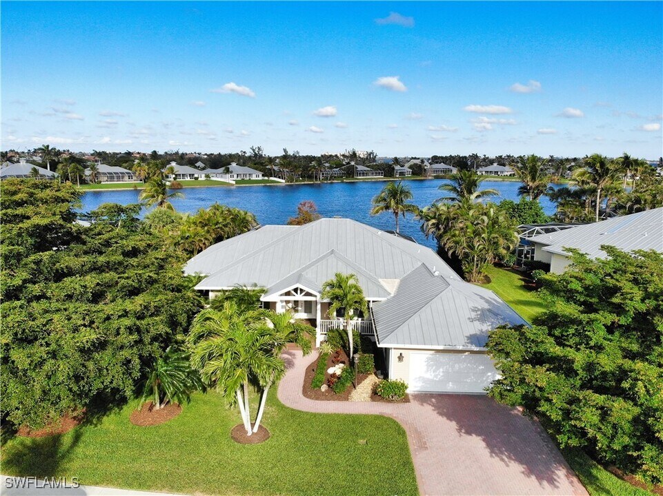 15542 Caloosa Creek Cir in Ft. Myers, FL - Building Photo