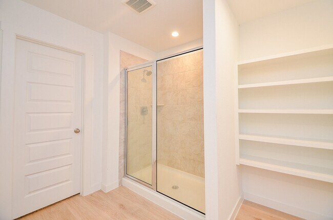 property at 3407 Langley Bnd Ln