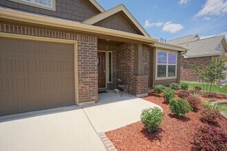 2908 Edwards Plateau Dr in Pflugerville, TX - Building Photo - Building Photo