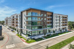 Presidium Valley View in Farmers Branch, TX - Building Photo
