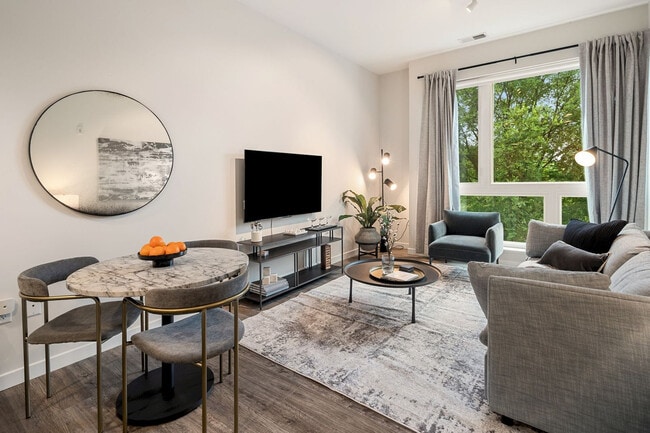 240 Congress Ave in New Haven, CT - Building Photo - Building Photo