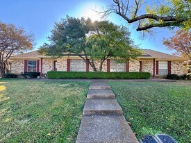 6802 Old Briarstown Dr in Waco, TX - Building Photo