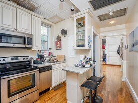 30 Gloucester St, Unit 2 in Boston, MA - Building Photo