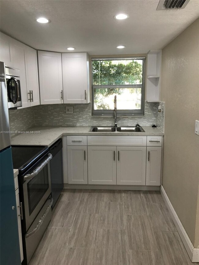 property at 9353 Fontainebleau Blvd