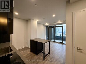 2920 Hwy 7 in Vaughan, ON - Building Photo - Building Photo