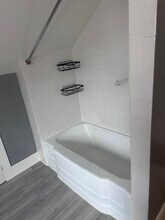 3 Sylvania Rd in Portsmouth, RI - Building Photo - Building Photo