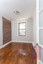 218 Avenue A in New York, NY - Building Photo - Building Photo
