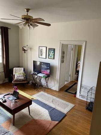 3420 16th St NW, Unit #204 in Washington, DC - Foto de edificio - Building Photo